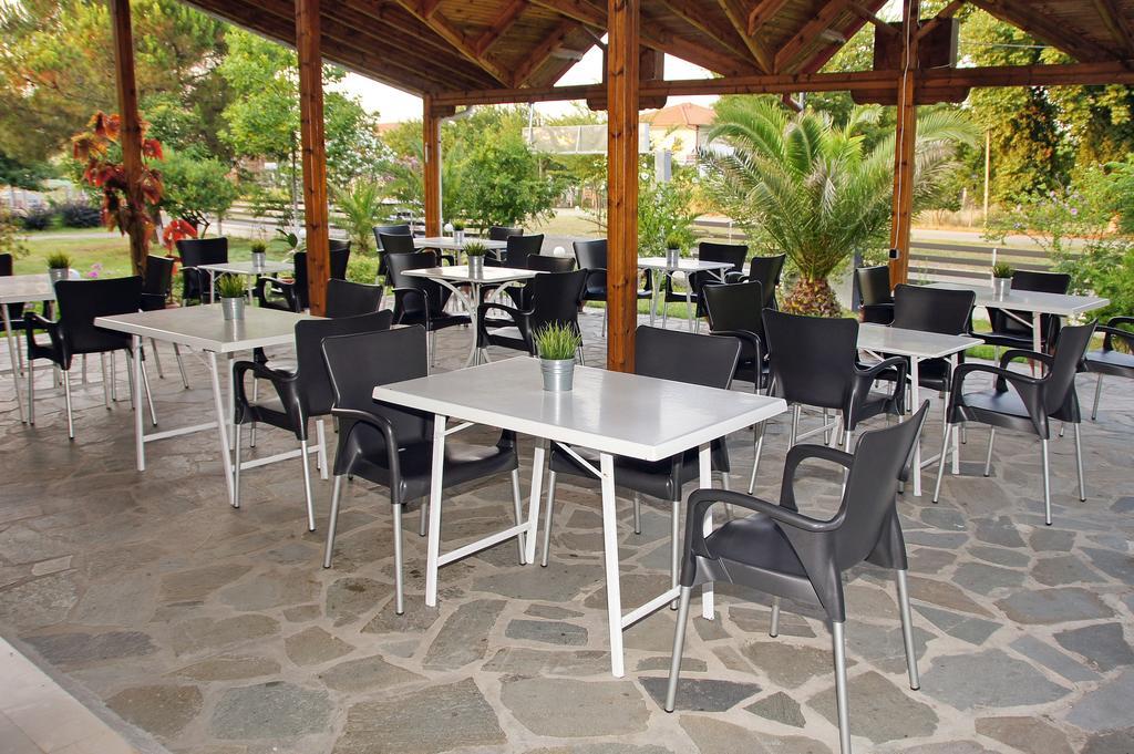 Hotel Geromichalos Paralía Skotínis Exterior foto